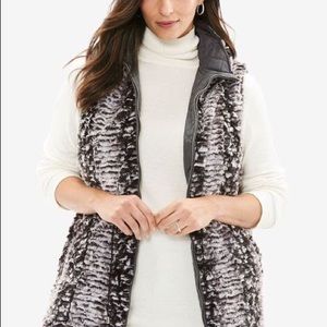Jessica London: NWT Reversible Faux-Fur Vest!